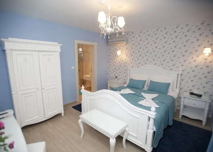 Riva's Club Szálloda